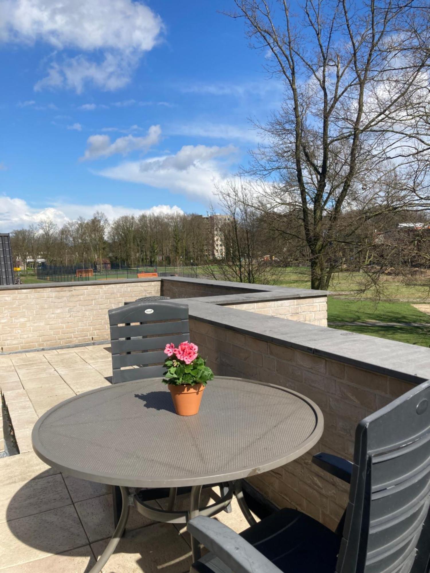 City Zen Apartment Enschede !Free Private Parking Eksteriør bilde